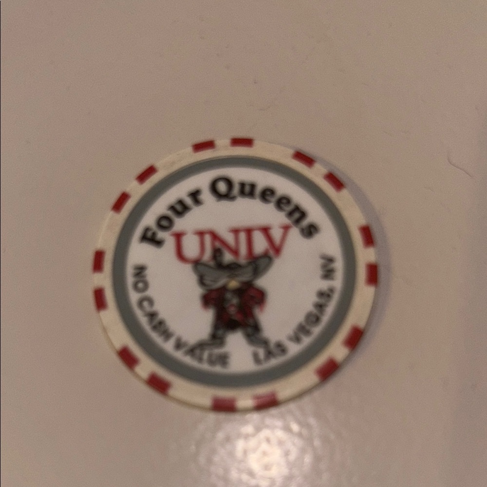Four Queens UNLV 1995 Poker Chip